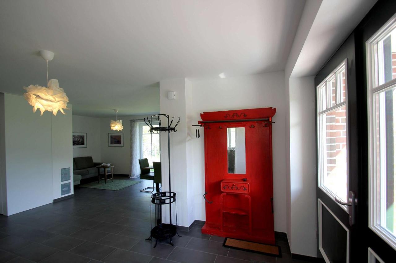 Wassernahes Ferienhaus Mit Meerblick Und Schwimmbadnutzung In Sellin - Ferienhaus Rohrweihe Gager Exterior photo