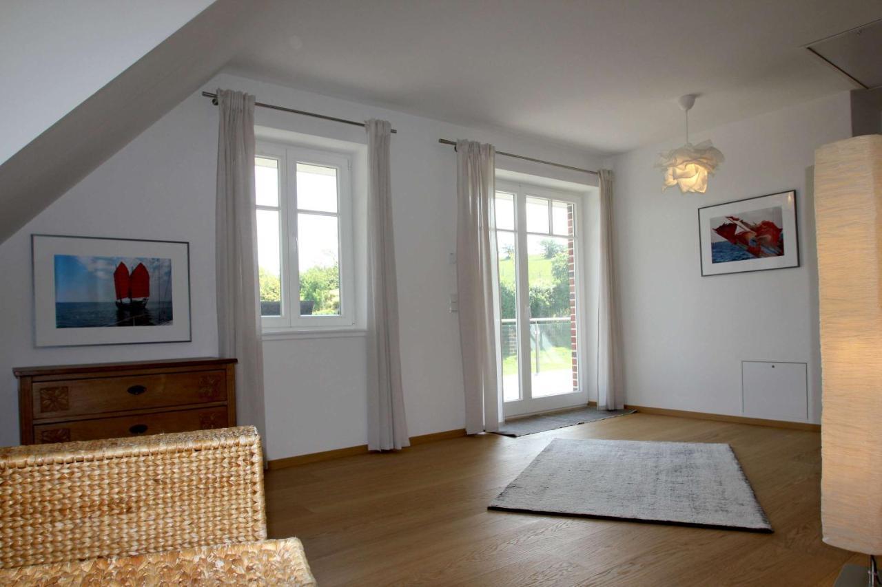 Wassernahes Ferienhaus Mit Meerblick Und Schwimmbadnutzung In Sellin - Ferienhaus Rohrweihe Gager Exterior photo